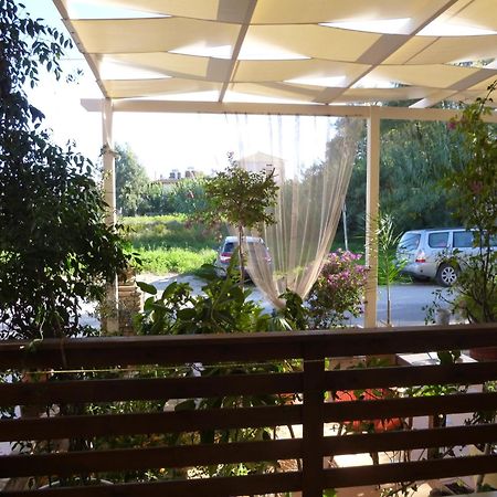Giovanni Mare Kourouta Habitación foto